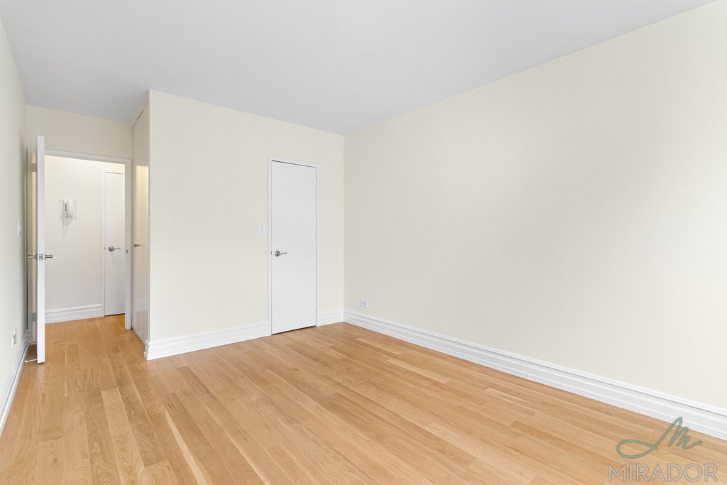 145 West 67th Street, Unit 12K photo 5