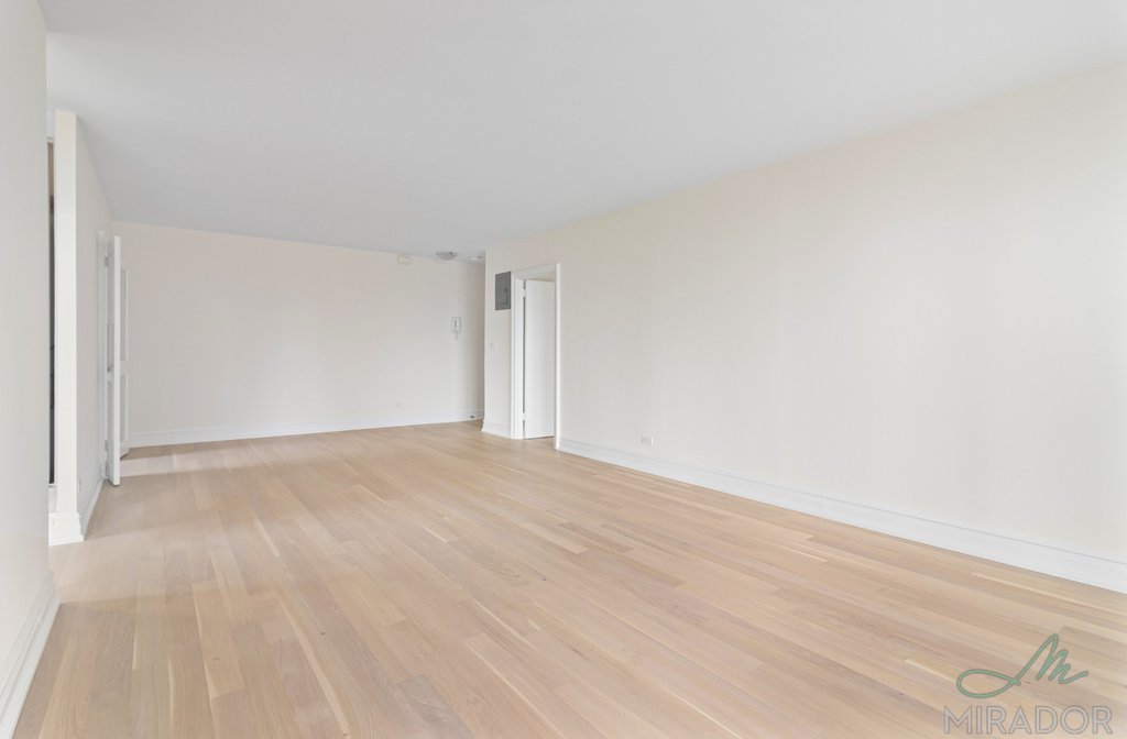 145 West 67th Street, Unit 9H photo 4