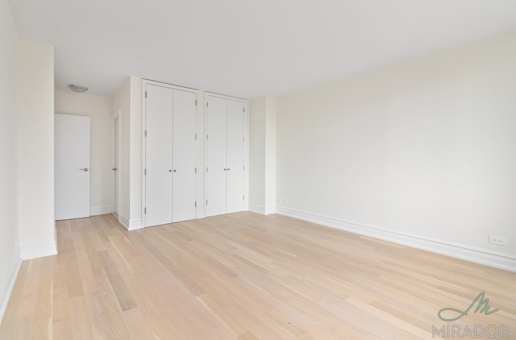 145 West 67th Street, Unit 9H photo 10