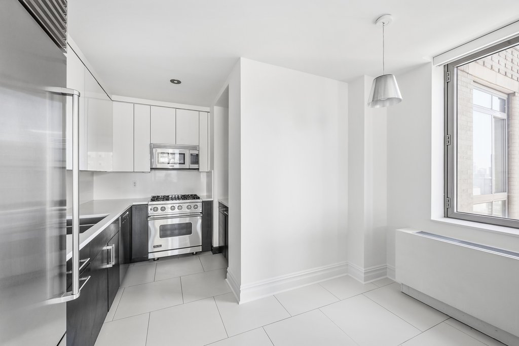 2 Columbus Avenue, Unit 15A photo 8