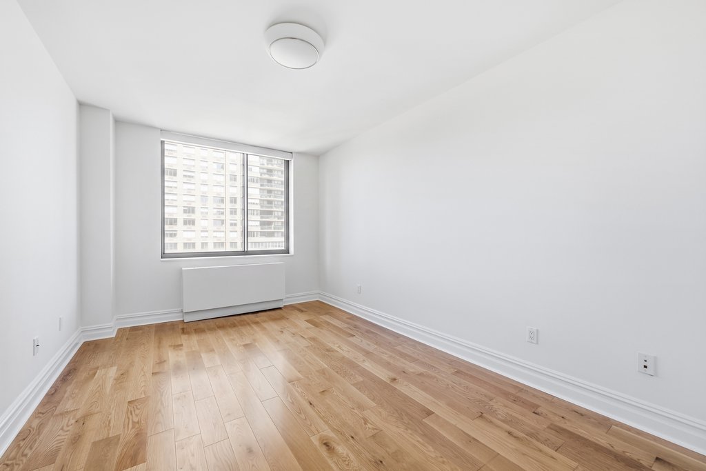 2 Columbus Avenue, Unit 15A photo 19