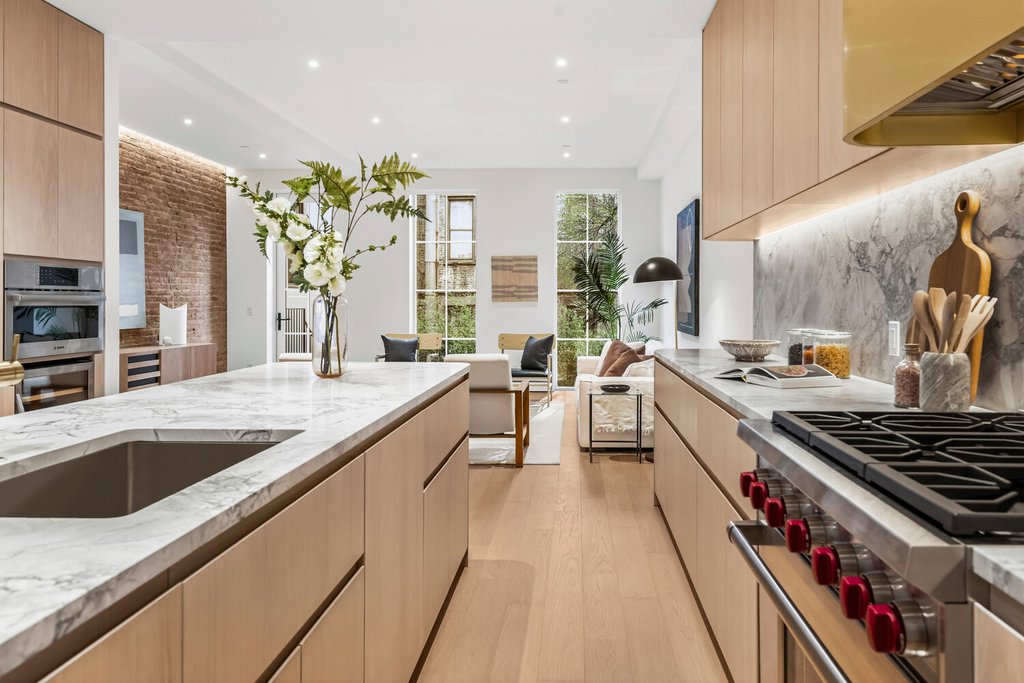 313 East 6th Street, Unit GARDEN photo 10