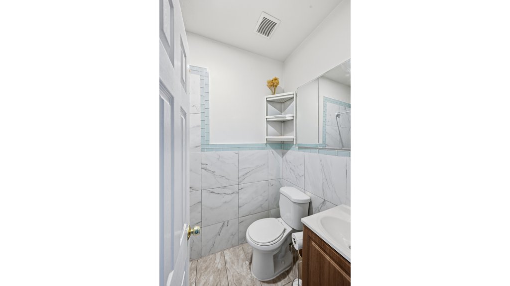 1341 Jefferson Avenue – For Sale photo 4