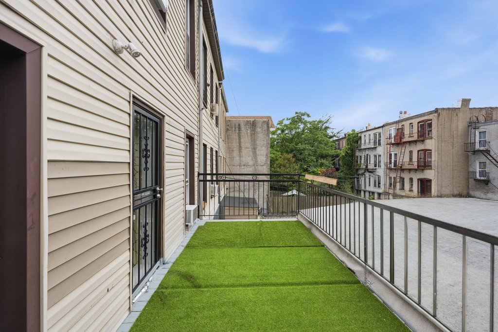 1341 Jefferson Avenue – For Sale photo 13