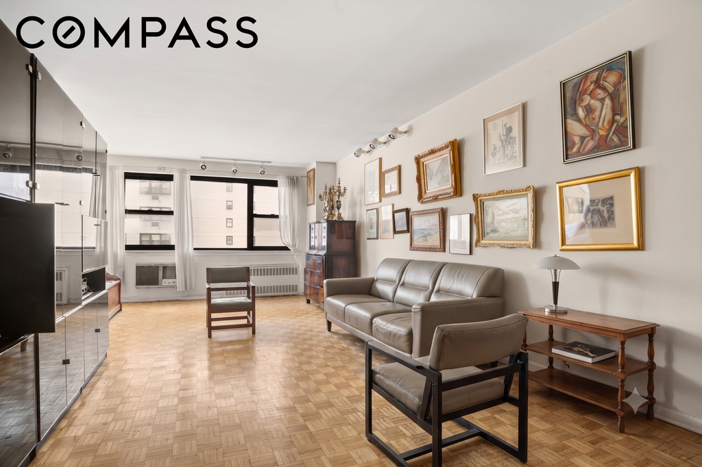 357 East 57th Street, Unit 10C photo 3