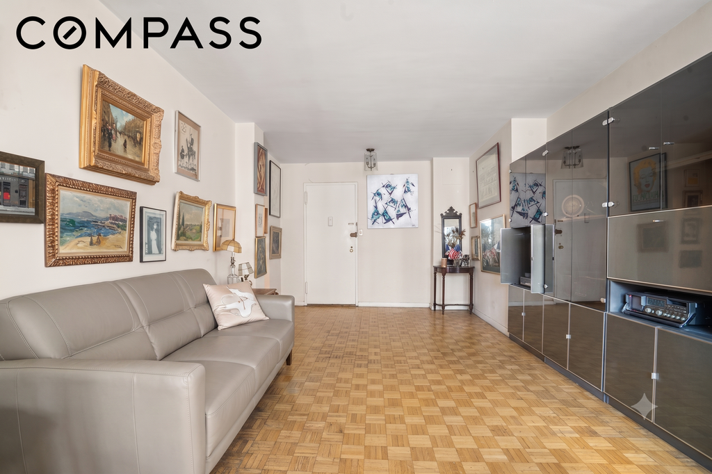 357 East 57th Street, Unit 10C photo 5