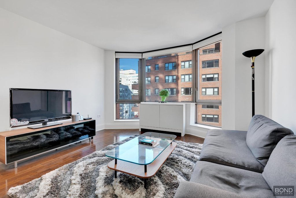 300 East 64th Street, Unit 14B