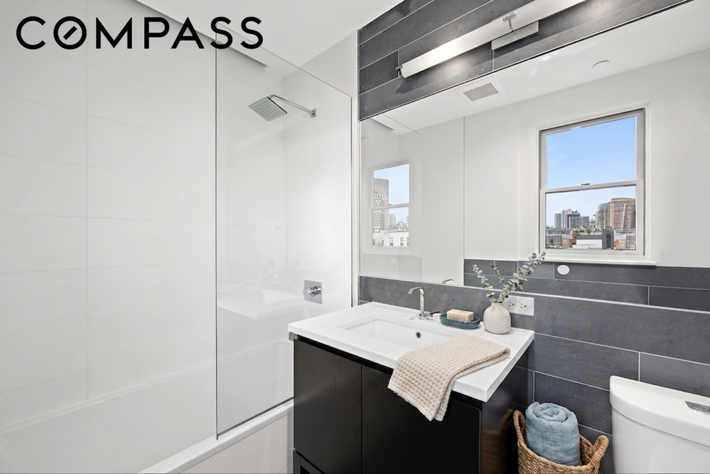 1059 Manhattan Avenue, Unit PHB photo 6