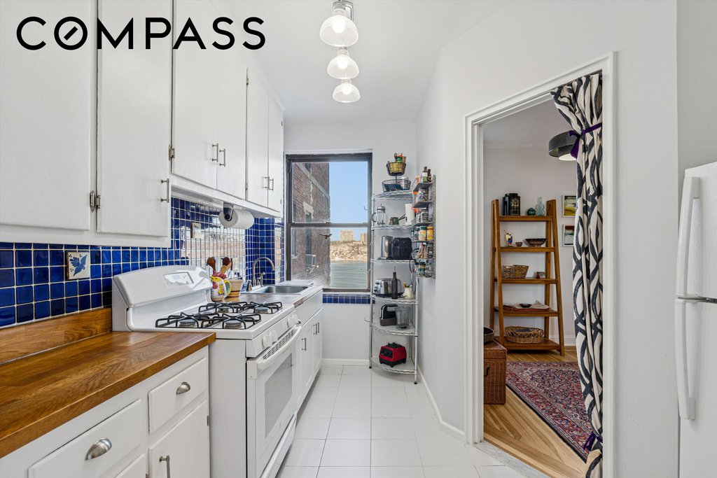 159-00 Riverside DRIVE WEST, Unit 6G photo 7