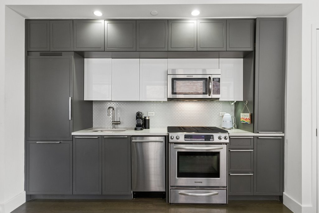 432 West 52nd Street, Unit 4C photo 4