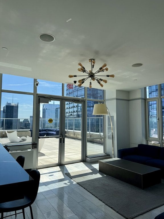 635 West 42nd Street, Unit 14D photo 5