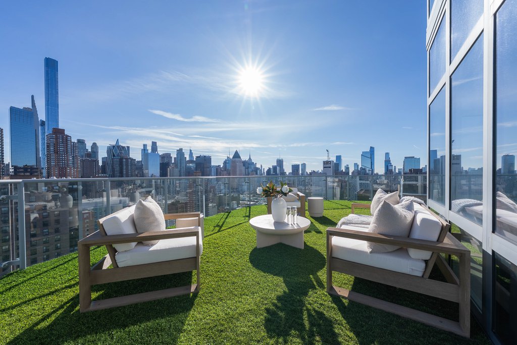 555 West 59th Street, Unit PHC photo 4