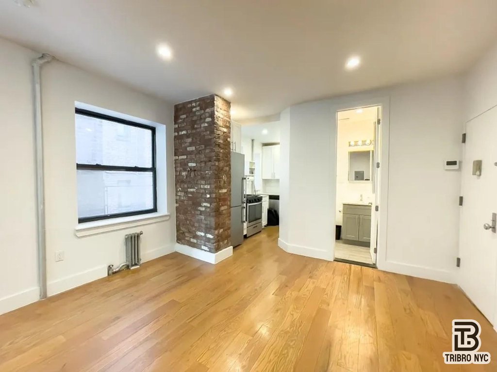 115 Carlton Avenue, Unit 1A