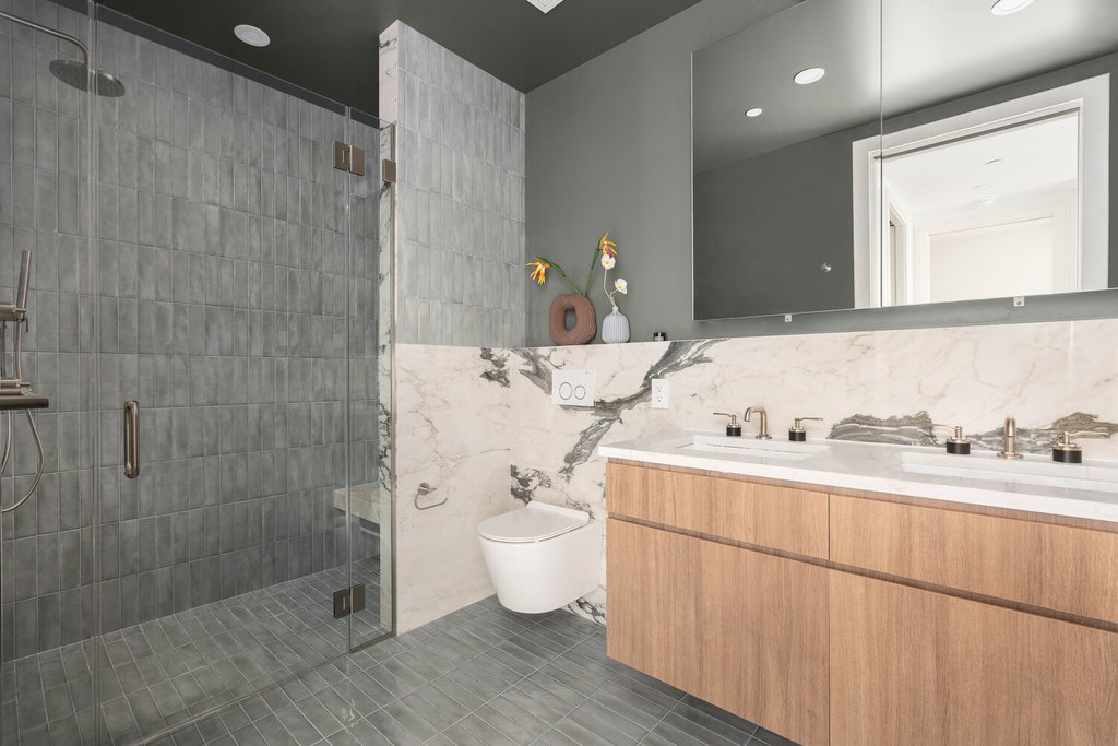 20 Orient Avenue, Unit B photo 6