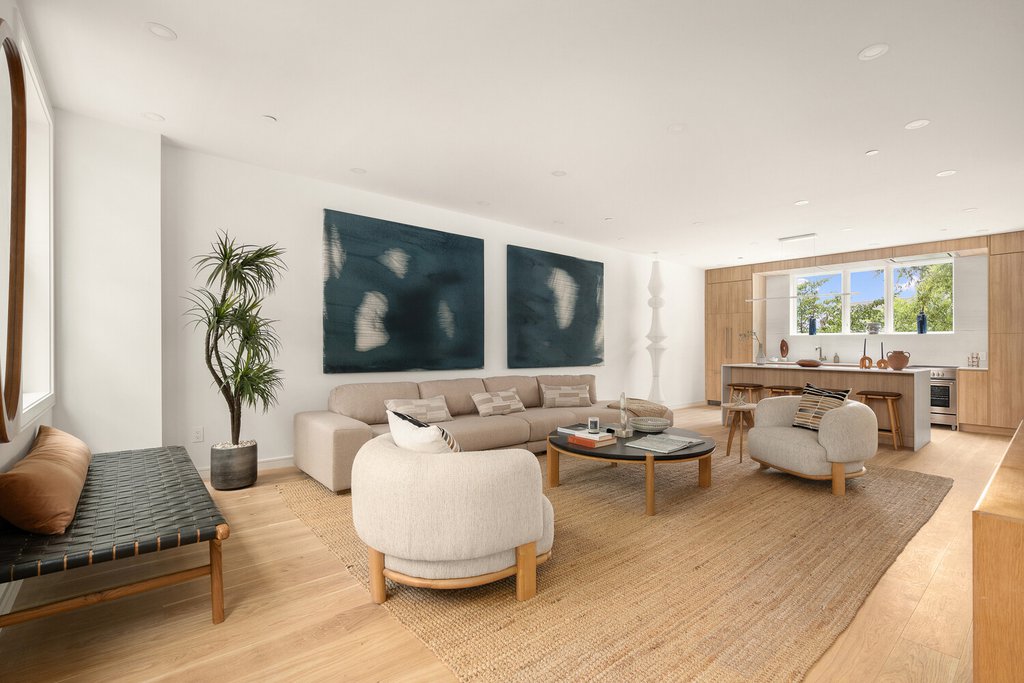 20 Orient Avenue, Unit B