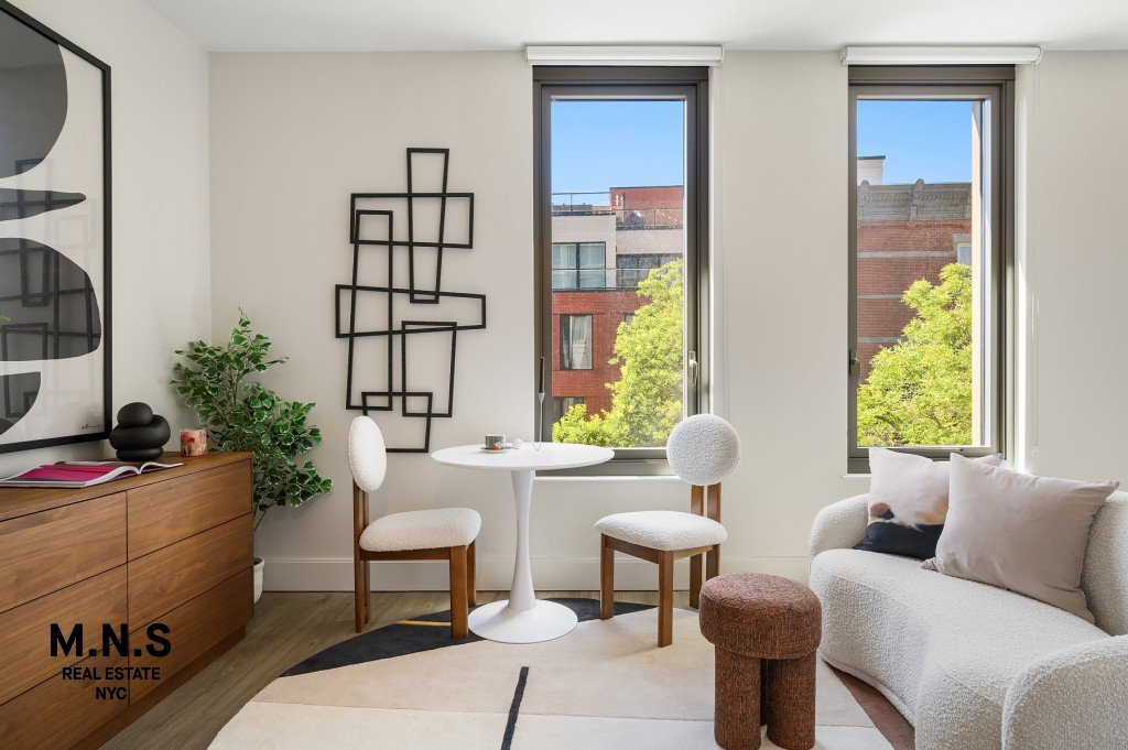 65 Dupont Street, Unit 802