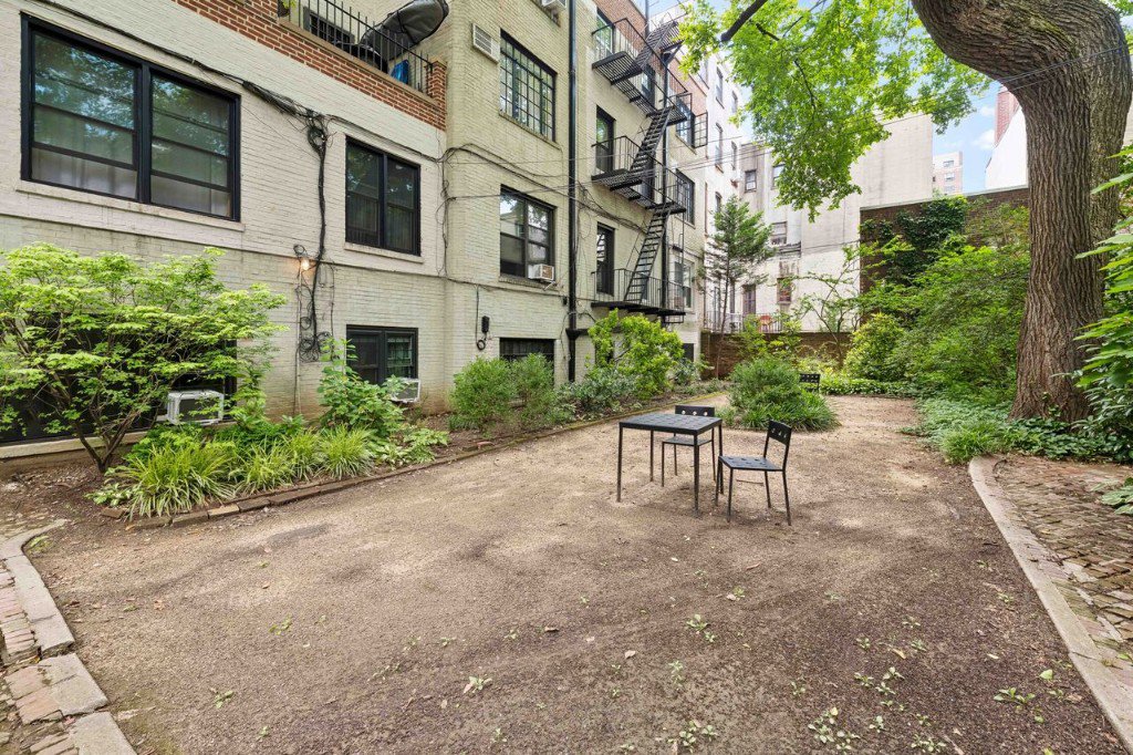 141 Lafayette Avenue, Unit A photo 8