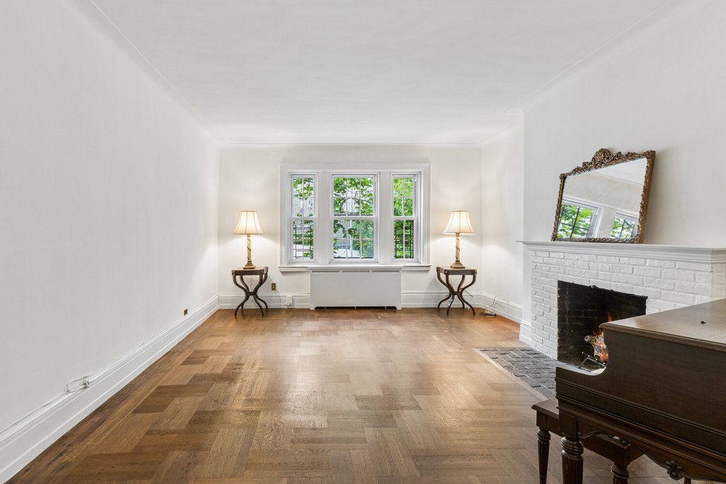 525 West 238th Street, Unit 10