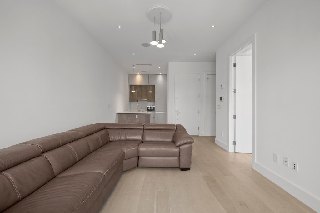 682 Willoughby Avenue, Unit 3F photo 4