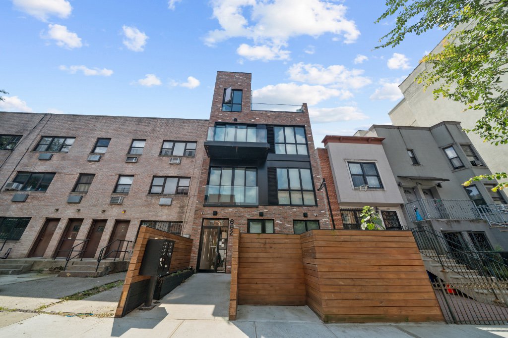 682 Willoughby Avenue, Unit 3F photo 20