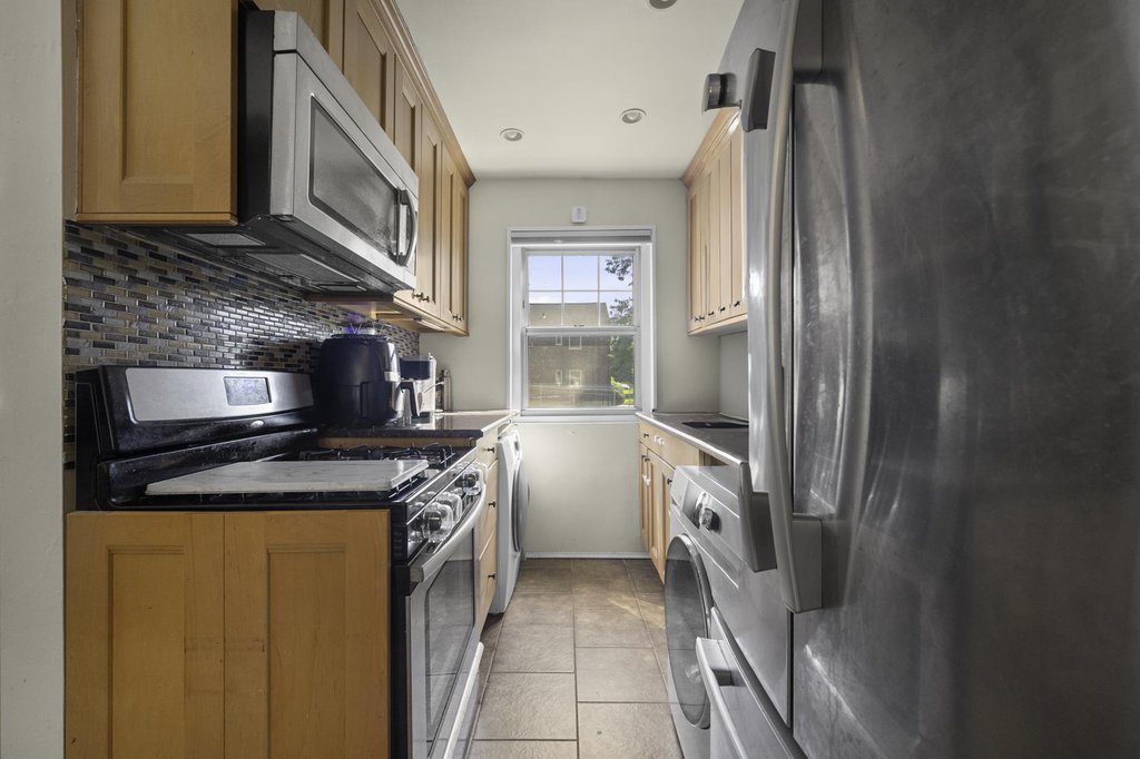 249-33 64th Avenue, Unit 1 photo 12