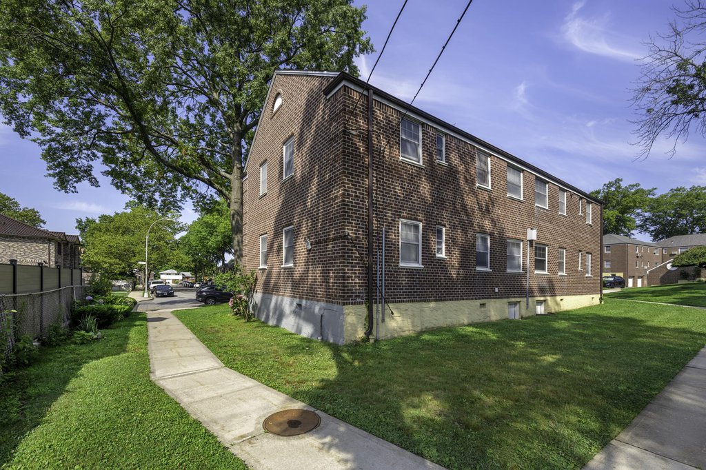 249-33 64th Avenue, Unit 1 photo 23