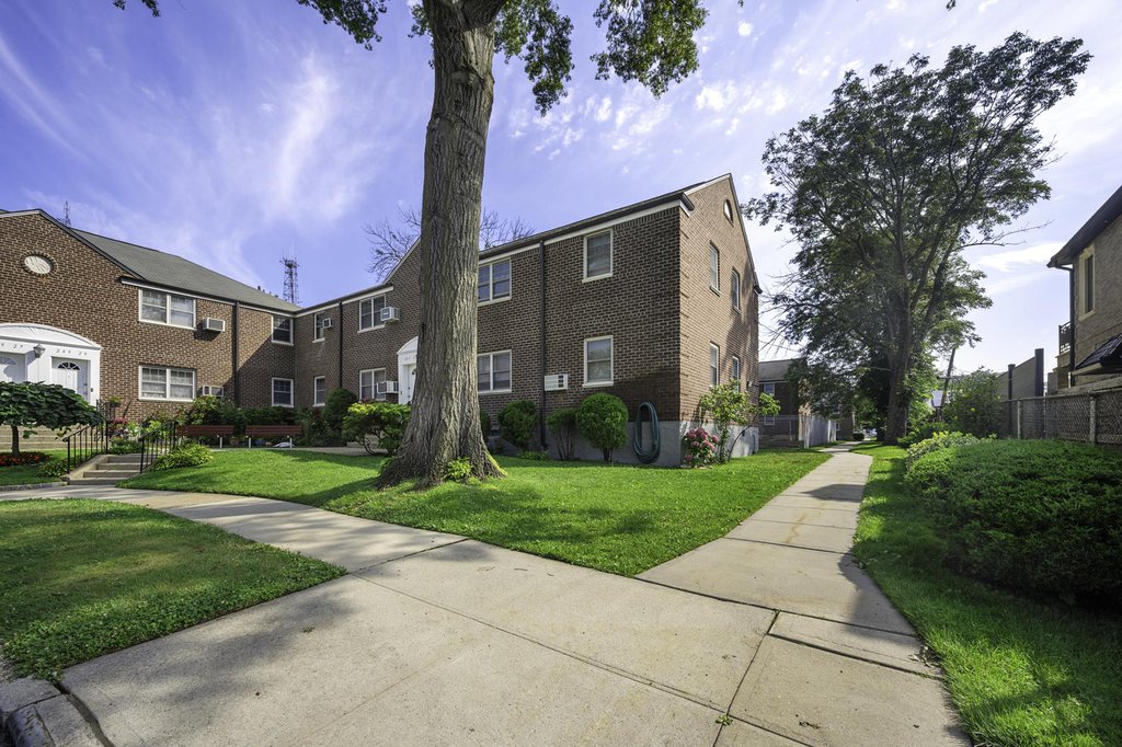 249-33 64th Avenue, Unit 1 photo 24