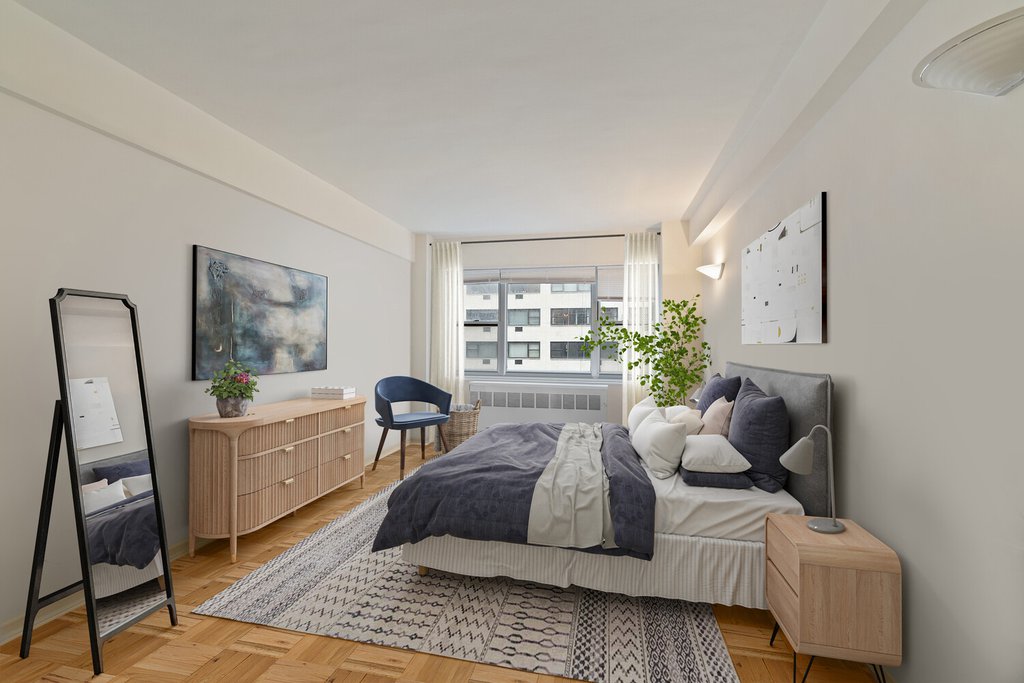 333 East 46th Street, Unit 7G photo 3