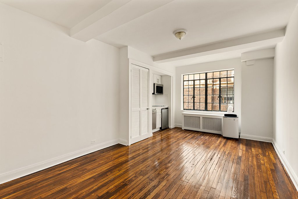 45 Tudor City Place, Unit 1809 photo 2