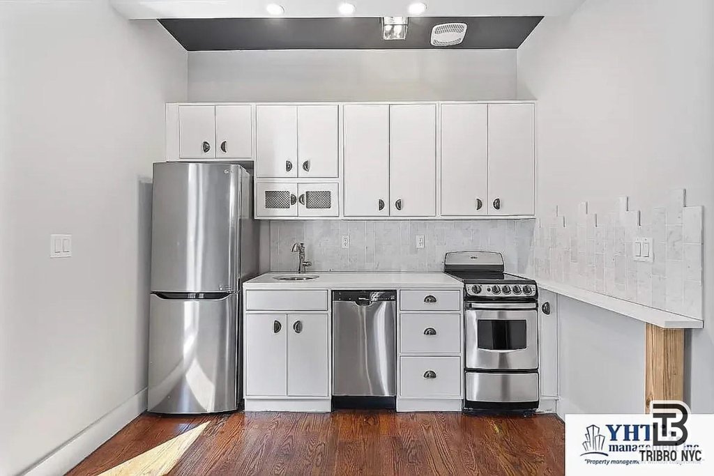 489 Washington Avenue, Unit 2P photo 2