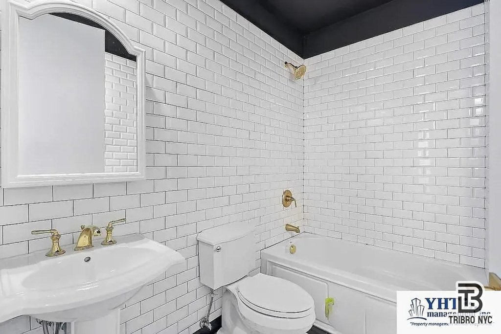 489 Washington Avenue, Unit 2P photo 5