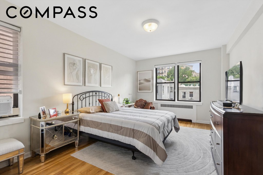 159-00 Riverside DRIVE WEST, Unit 5D photo 5