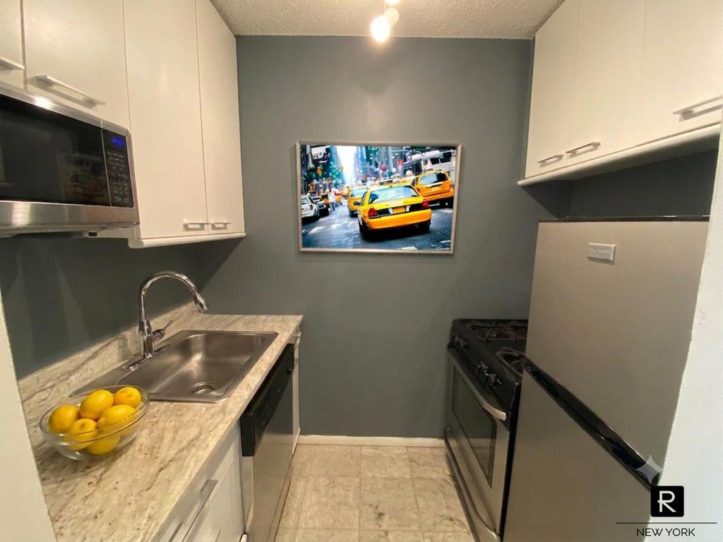 350 West 50th Street, Unit 6I photo 5