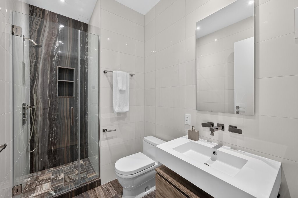 305 East 61st Street, Unit 702 photo 11