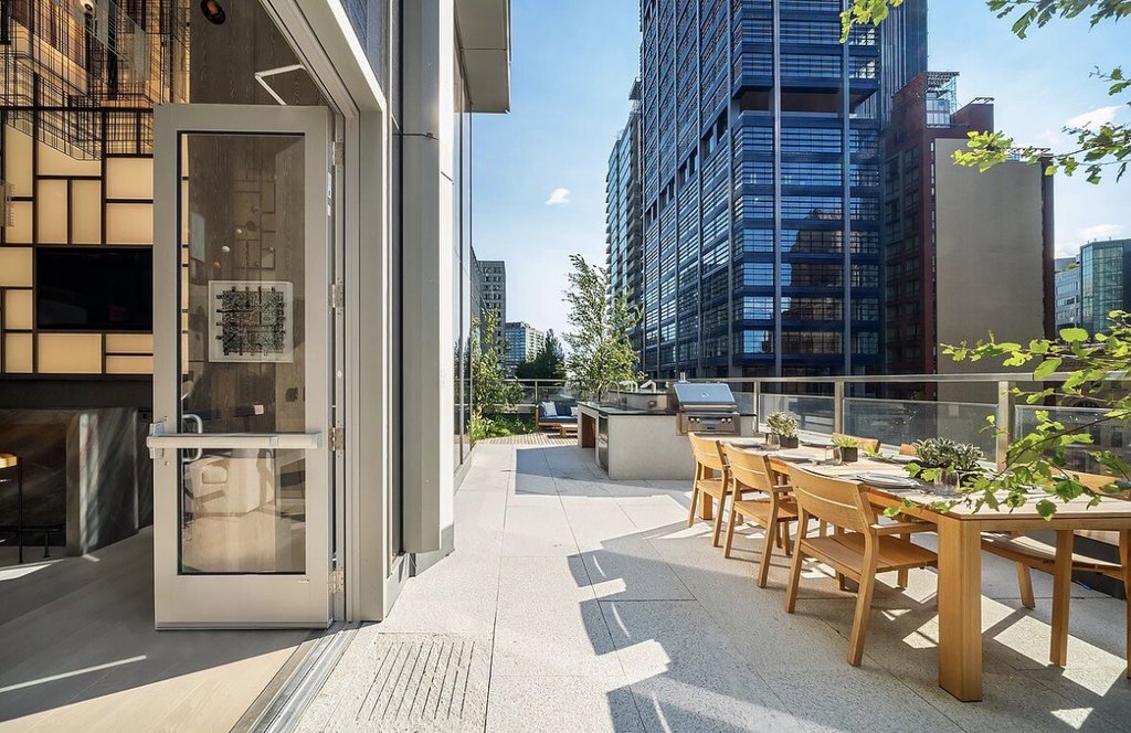 1 City Point, Unit 16D photo 13