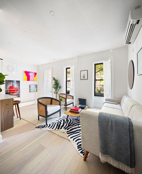 40 Stuyvesant Street, Unit 2