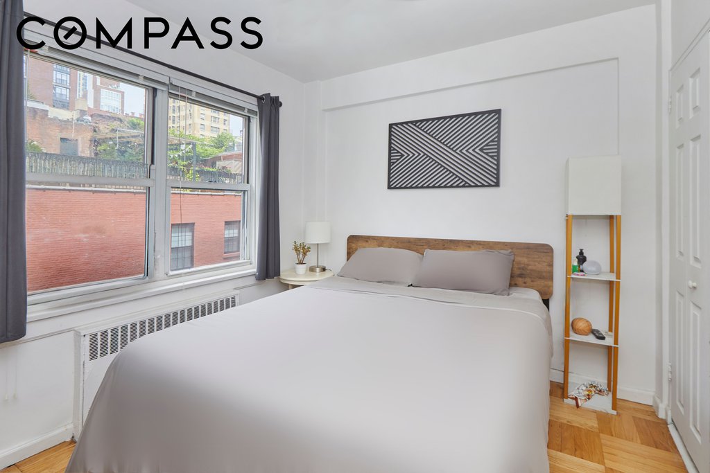 288 Lexington Avenue, Unit 5G photo 3