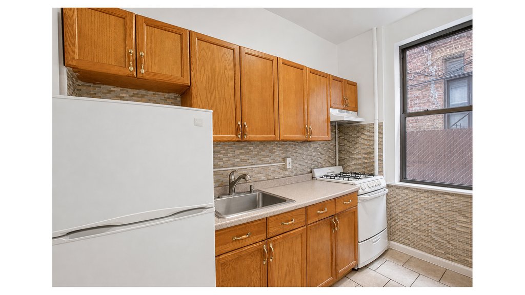 2146 Cortelyou Road, Unit 1R photo 5