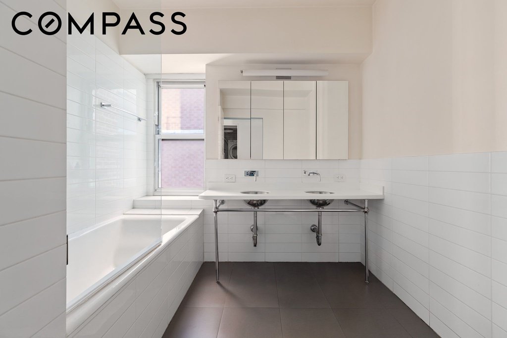 347 West 39th Street, Unit PHNE photo 14