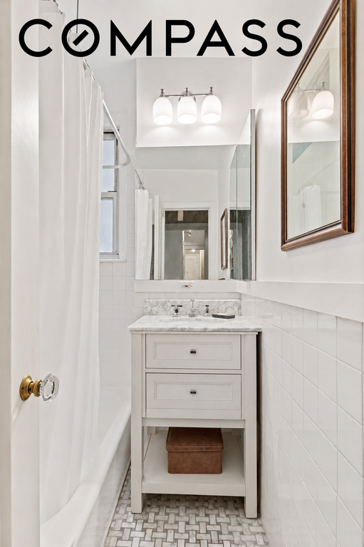 136 East 36th Street, Unit 5D photo 6