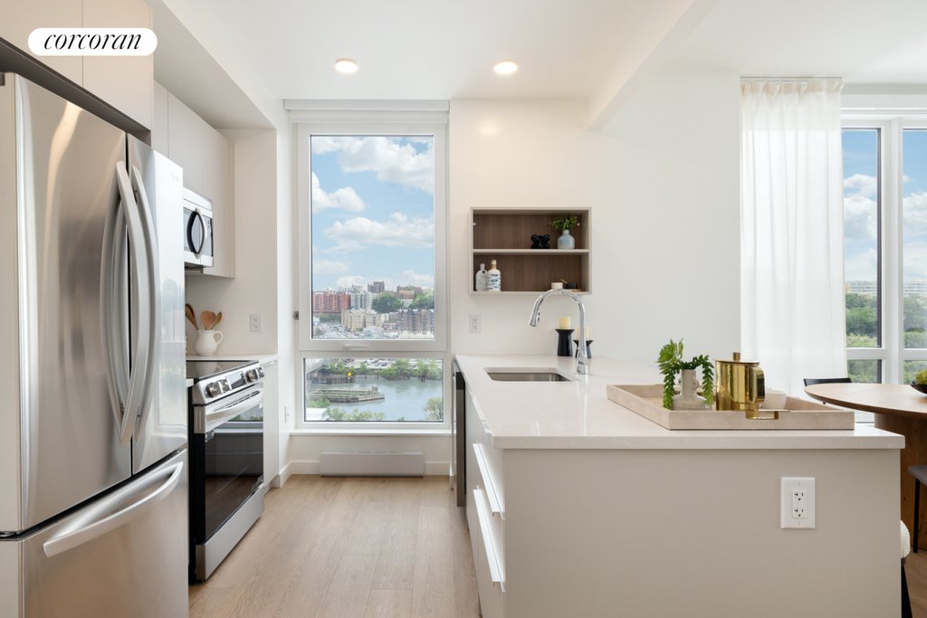 405 West 206th Street, Unit 312 photo 4