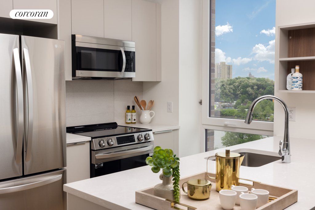 405 West 206th Street, Unit 312 photo 5