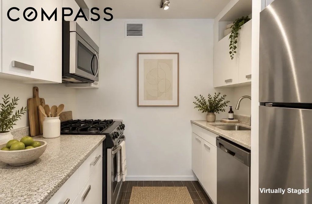 300 Rector Place, Unit 4E photo 4