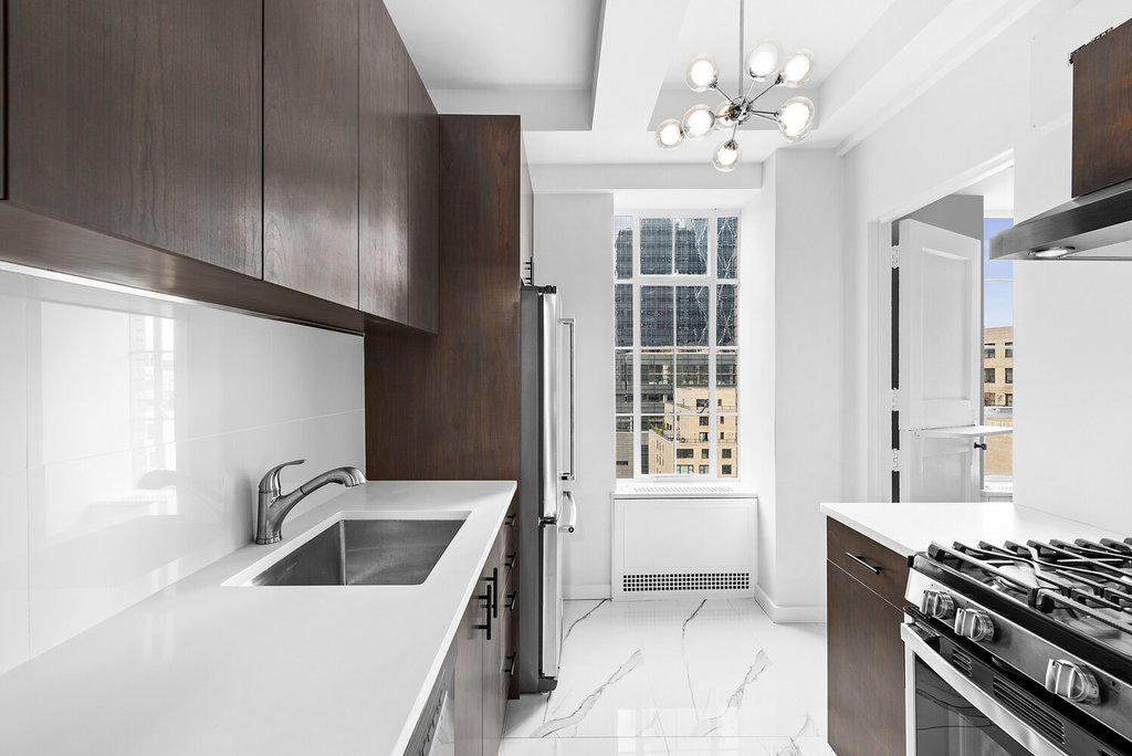 340 West 57th Street, Unit 18B photo 5