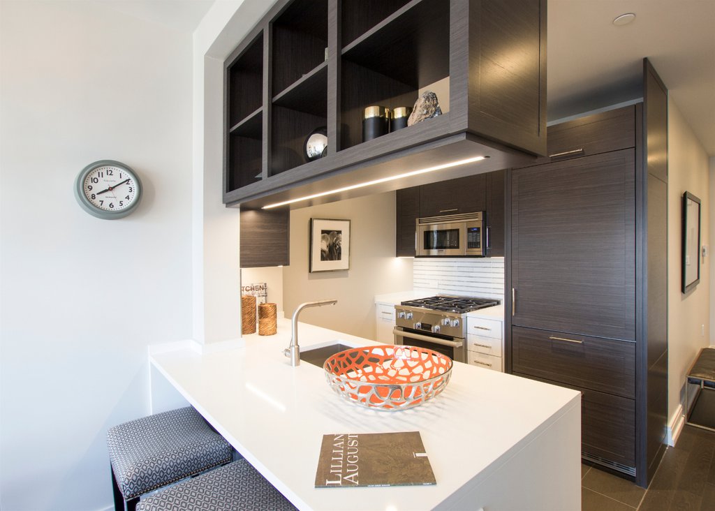 555 Tenth Avenue, Unit 40I photo 2