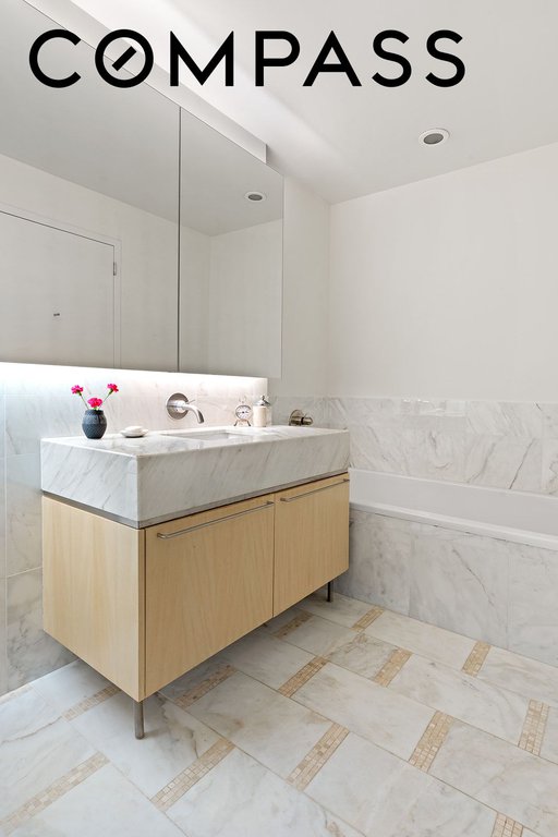 200 Chambers Street, Unit 21E photo 8