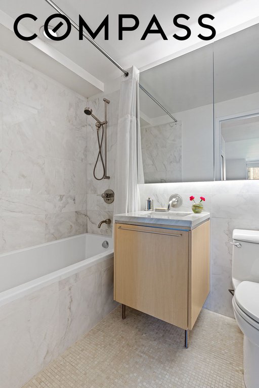 200 Chambers Street, Unit 21E photo 10