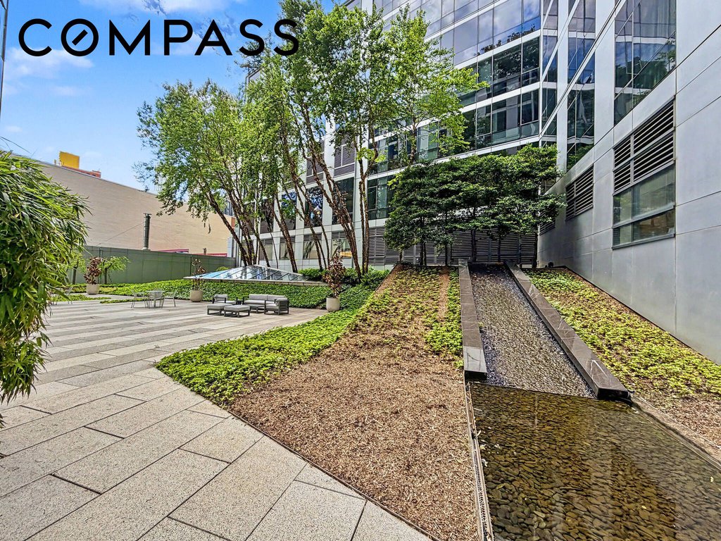 200 Chambers Street, Unit 21E photo 17