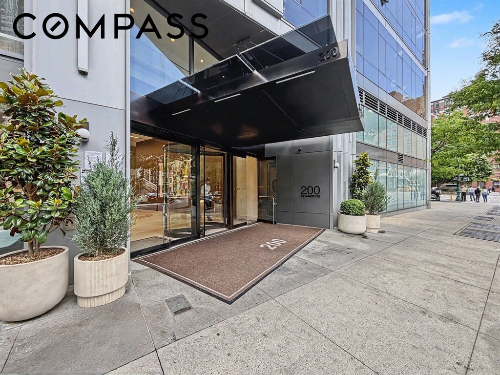200 Chambers Street, Unit 21E photo 19