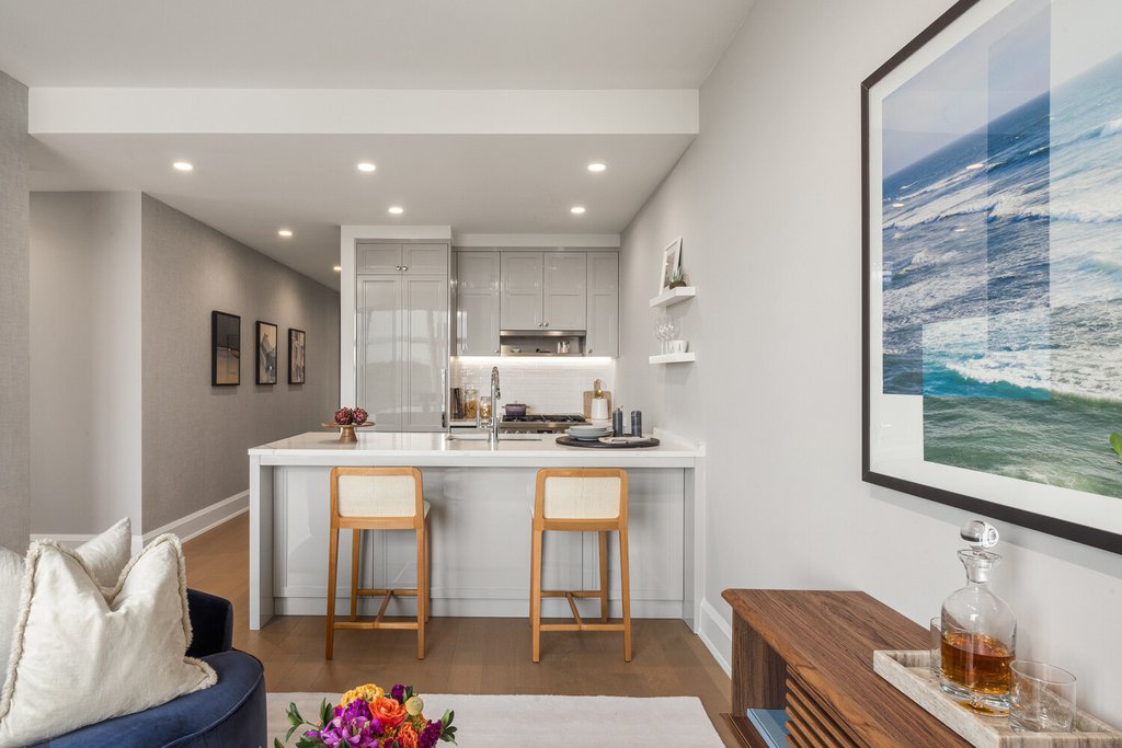 100 Claremont Avenue, Unit 25E photo 3